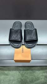 Picture of Louis Vuitton Slippers _SKULVsz38-45jyh0901761